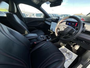 Ford Mustang Mach-E EXT RANGE AWD