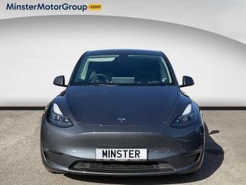 Tesla Model Y LONG RANGE AWD