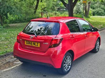 Toyota Yaris 1.33 Dual VVT-i Icon Euro 6 5dr (Safety Sense)