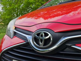 Toyota Yaris 1.33 Dual VVT-i Icon Euro 6 5dr (Safety Sense)