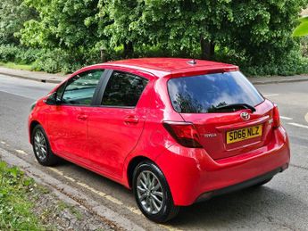 Toyota Yaris 1.33 Dual VVT-i Icon Euro 6 5dr (Safety Sense)