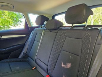 Skoda Karoq 2.0 TDI SE 4WD Euro 6 (s/s) 5dr
