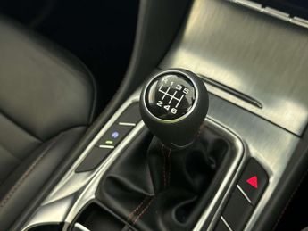 MG MG HS 1.5 T-GDI Trophy SUV 5dr Petrol Manual Euro 6 (s/s) (162 ps)