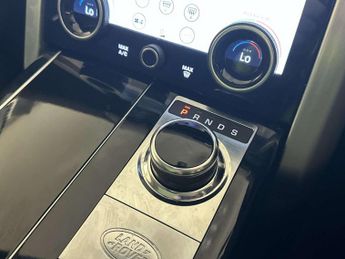 Land Rover Range Rover 3.0 SD V6 Vogue SUV 5dr Diesel Auto 4WD Euro 6 (s/s) (275 ps)