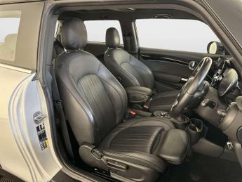 MINI Electric Hatch Cooper SE 32.6kWh Level 3 Hatchback 3dr Electric Auto (184 ps)