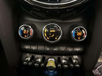 MINI Electric Hatch Cooper SE 32.6kWh Level 3 Hatchback 3dr Electric Auto (184 ps)
