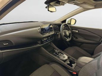 Nissan Qashqai 1.3 DIG-T MHEV Premiere Edition SUV 5dr Petrol Hybrid XTRON Euro