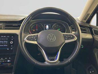 Volkswagen Passat 1.4 TSI 13kWh GTE Estate 5dr Petrol Plug-in Hybrid DSG Euro 6 (s