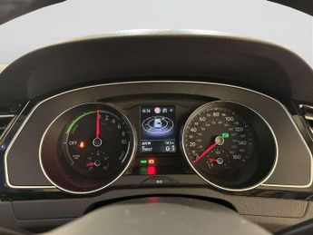 Volkswagen Passat 1.4 TSI 13kWh GTE Estate 5dr Petrol Plug-in Hybrid DSG Euro 6 (s
