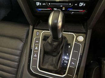 Volkswagen Passat 1.4 TSI 13kWh GTE Estate 5dr Petrol Plug-in Hybrid DSG Euro 6 (s