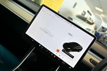 TESLA Model 3 Standard Range Plus Saloon 4dr Electric Auto RWD (241 bhp) +FREE