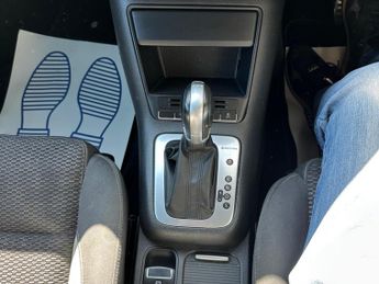 Volkswagen Tiguan 2.0 TDI BlueMotion Tech R-Line DSG 4WD Euro 5 (s/s) 5dr (Nav)