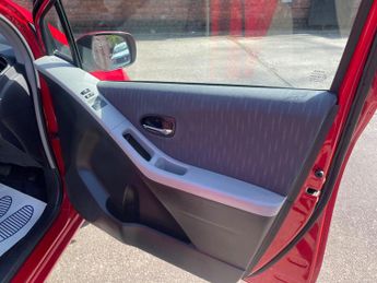 Toyota Yaris 1.33 Dual VVT-i TR MultiMode Euro 4 (s/s) 5dr