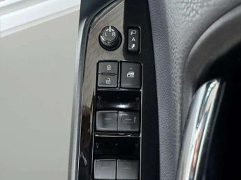 TOYOTA PRIUS 1.5 Saloon 4dr Petrol Hybrid CVT