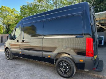Mercedes-Benz eSprinter 55kWh Progressive Auto FWD L2 H2 5dr 20kW Charger