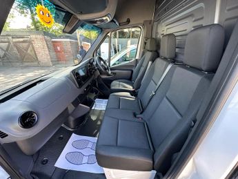 Mercedes-Benz eSprinter 55kWh Progressive Auto FWD L2 H2 5dr 20kW Charger