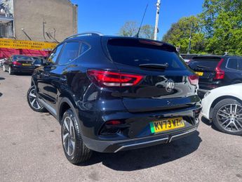 MG MG ZS 72.6kWh Trophy Connect Long Range Auto 5dr
