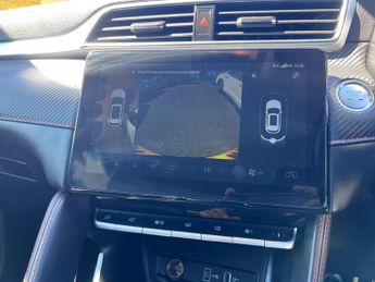 MG MG ZS 72.6kWh Trophy Connect Long Range Auto 5dr