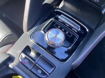 MG MG ZS 72.6kWh Trophy Connect Long Range Auto 5dr