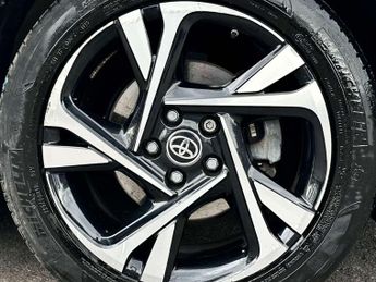 Toyota C-HR 1.8 C-HR-Dynamic HEV CVT 5dr