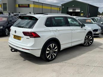 Volkswagen Tiguan 2.0 TDI R-Line DSG 4Motion Euro 6 (s/s) 5dr