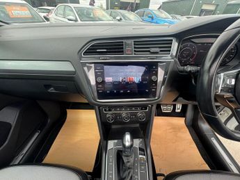 Volkswagen Tiguan 2.0 TDI R-Line DSG 4Motion Euro 6 (s/s) 5dr