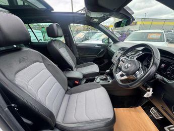 Volkswagen Tiguan 2.0 TDI R-Line DSG 4Motion Euro 6 (s/s) 5dr