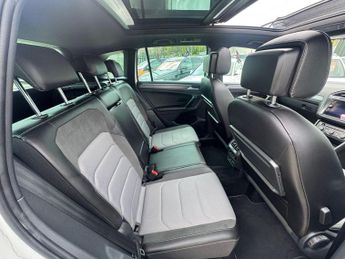 Volkswagen Tiguan 2.0 TDI R-Line DSG 4Motion Euro 6 (s/s) 5dr