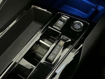 Peugeot 3008 1.6 13.2kWh Active Premium + SUV 5dr Petrol Plug-in Hybrid e-EAT