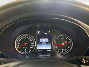 Mercedes-Benz C Class 2.1 C220 BlueTEC SE Saloon 4dr Diesel G-Tronic+ Euro 6 (s/s) (17