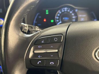 Hyundai KONA 64kWh Premium SUV 5dr Electric Auto (7kW Charger) (204 ps)
