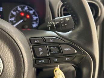 Toyota Yaris 1.5 VVT-h Icon Hatchback 5dr Petrol Hybrid E-CVT Euro 6 (s/s) (1