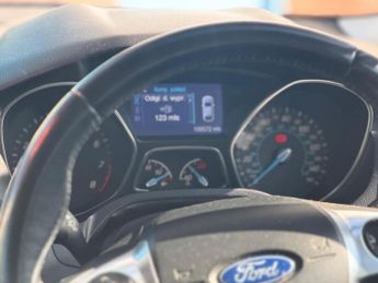 Ford Focus 1.0T EcoBoost Zetec Navigator Euro 5 (s/s) 5dr