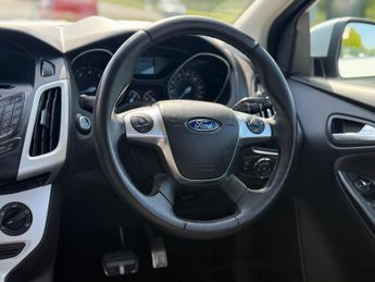 Ford Focus 1.6 Zetec S Powershift Euro 5 5dr