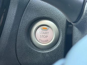 Nissan Juke 1.6 N-Connecta XTRON Euro 6 5dr