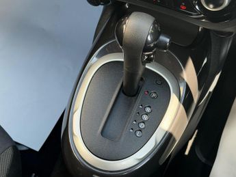 Nissan Juke 1.6 N-Connecta XTRON Euro 6 5dr