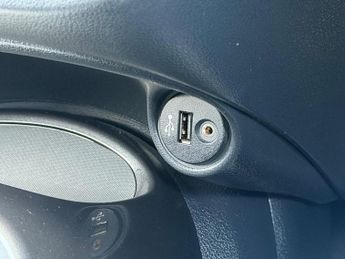 Nissan Juke 1.6 N-Connecta XTRON Euro 6 5dr