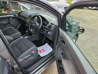 Volkswagen Touran 1.6 TDI BlueMotion Tech SE DSG Euro 5 (s/s) 5dr