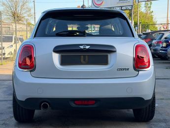 MINI Hatch 1.5 Cooper Steptronic Euro 6 (s/s) 5dr