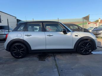 MINI Hatch 1.5 Cooper Steptronic Euro 6 (s/s) 5dr