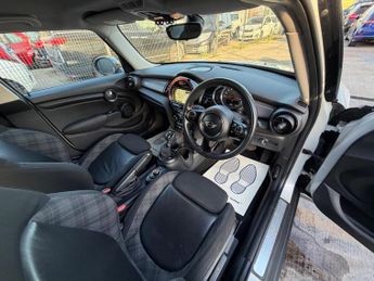 MINI Hatch 1.5 Cooper Steptronic Euro 6 (s/s) 5dr