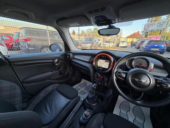 MINI Hatch 1.5 Cooper Steptronic Euro 6 (s/s) 5dr