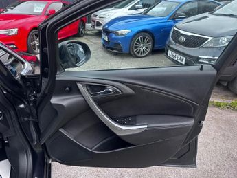 Vauxhall Astra 2.0 CDTi SE Sports Tourer Auto Euro 5 5dr