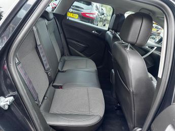 Vauxhall Astra 2.0 CDTi SE Sports Tourer Auto Euro 5 5dr