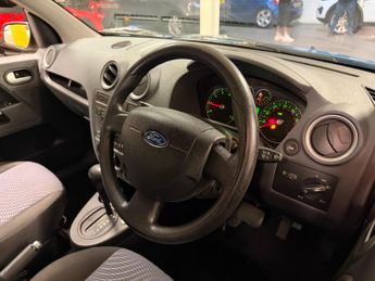 Ford Fusion 1.6 Zetec 5dr