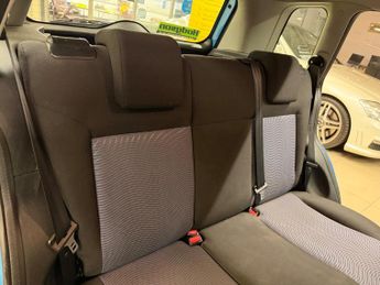 Ford Fusion 1.6 Zetec 5dr