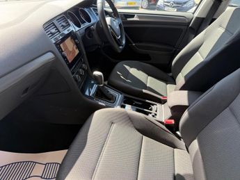 Volkswagen Golf 1.0 TSI BlueMotion Tech SE Nav DSG Euro 6 (s/s) 5dr