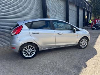 Ford Fiesta 1.0T EcoBoost Titanium X Euro 6 (s/s) 5dr