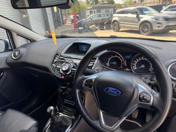 Ford Fiesta 1.0T EcoBoost Titanium X Euro 6 (s/s) 5dr