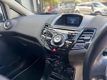 Ford Fiesta 1.0T EcoBoost Titanium X Euro 6 (s/s) 5dr